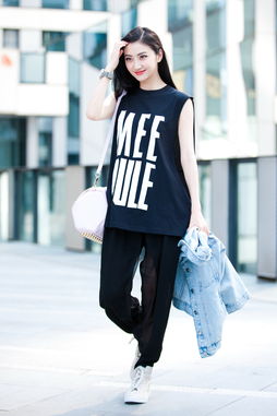 景甜璀璨亮相，短拍攝展優(yōu)雅美腿風(fēng)采